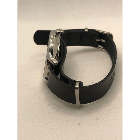 Skagen SKW2673 Women's Black Leather Analog Black Dial Quartz Wrist Watch OL131 - Picture 7 of 8